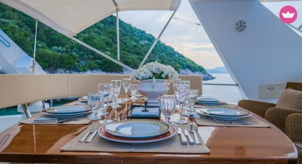 Tour di un giorno intero in yacht a motore - Bodrum