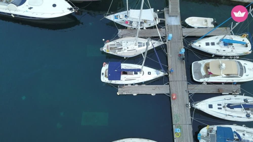 Однодневное парусное приключение на лодке «Авра»
Из
Венецианской гавани Ханьи
3 остановки для купания
До 4 человек