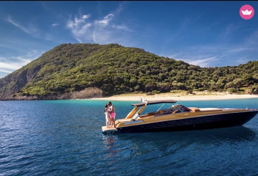 Rejs wzdłuż wybrzeża Zakynthos do Błękitnych Jaskiń i Navagio