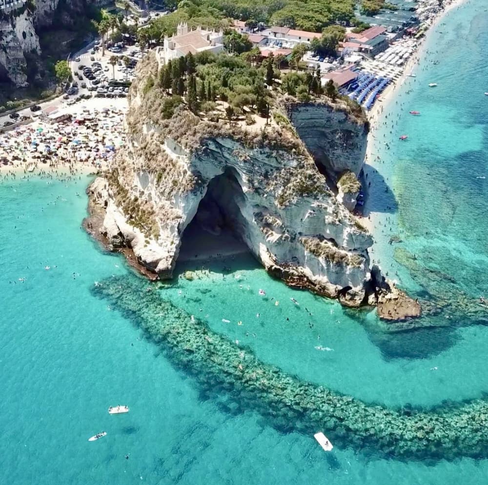 Tour Esclusivo in Barca a Vela a Tropea - Mezza Giornata