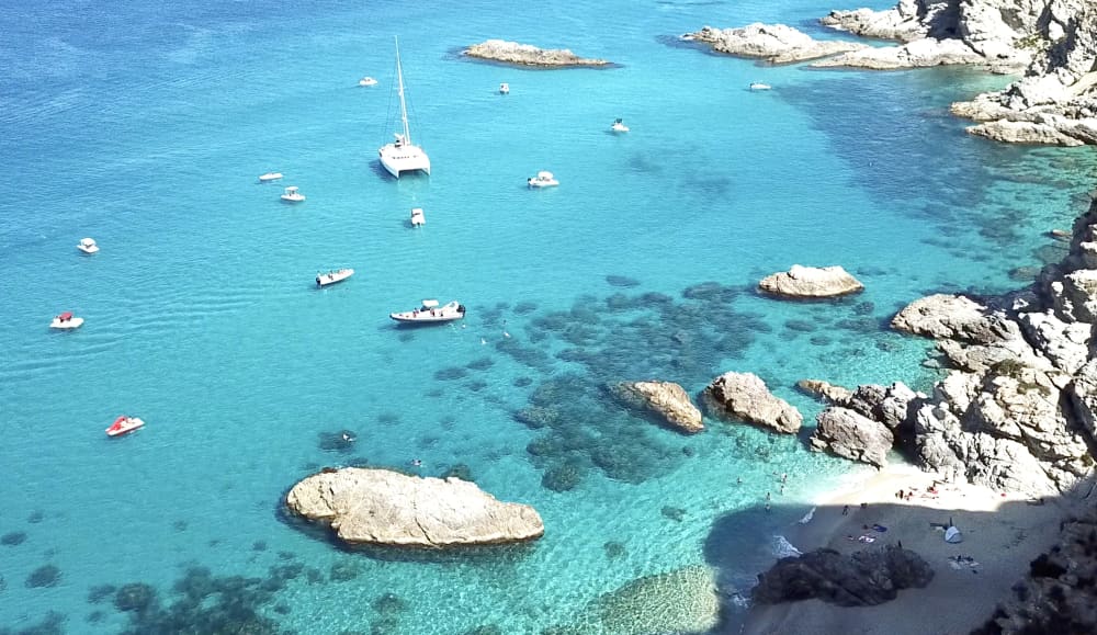 Tour Esclusivo in Barca a Vela a Tropea - Mezza Giornata