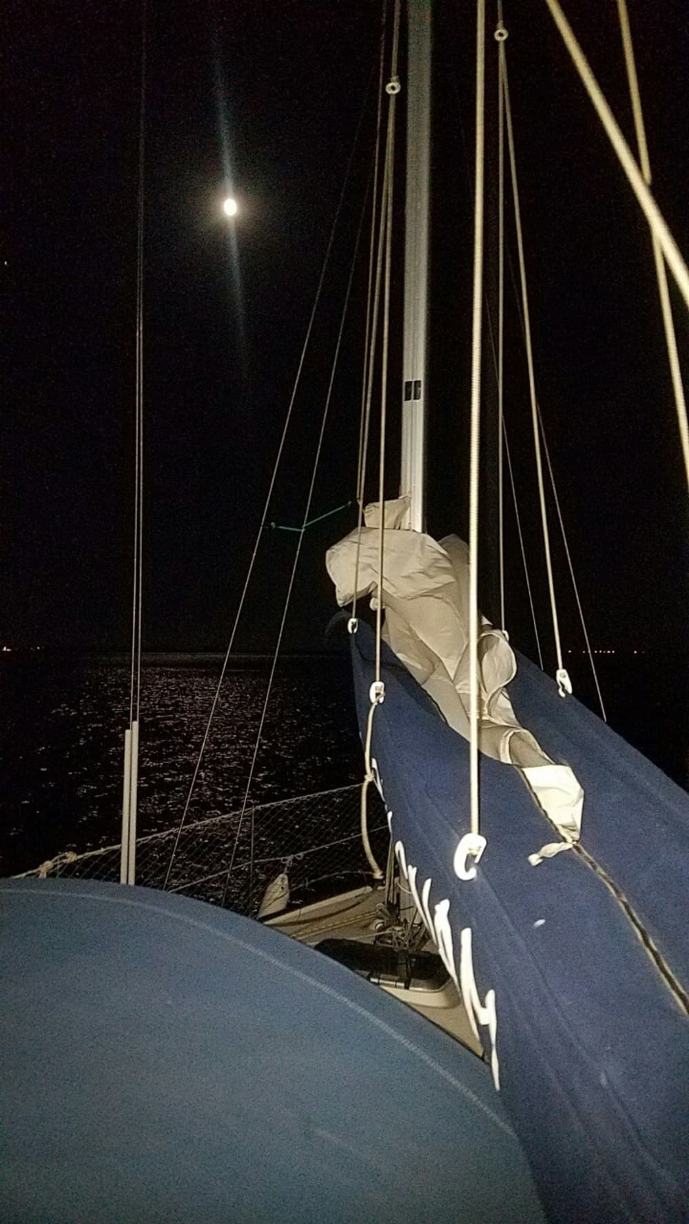 Njut av en dag till sjöss i La Rochelle på en segelbåt