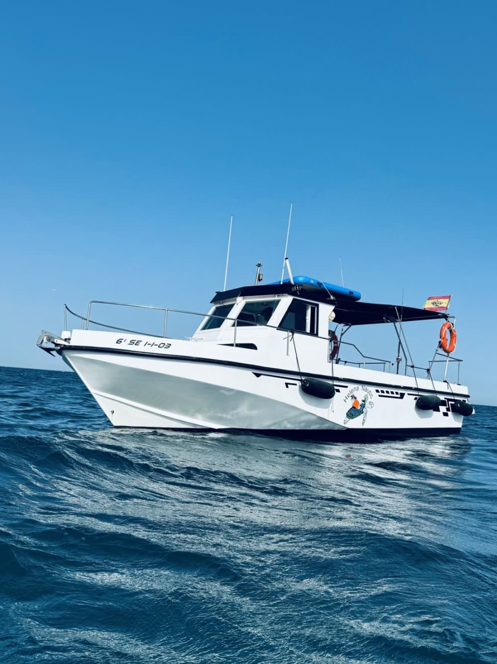 STWÓRZ SWOJĄ CHWILĘ: PRYWATNA ŁÓDŹ: NAPOJE-PŁYW WIOŚLĄ-DELFIN-SNORKEL-WĘDKOWANIE 3 GODZINY