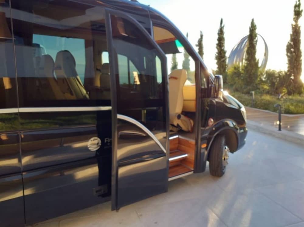 Croisière de luxe de 8 heures vers Paxos et Antipaxos avec transfert