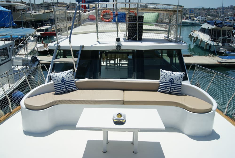 Hira-Mina Sun & Sea: Εξερευνήστε κρυφούς κόλπους σε μια περιήγηση με σκάφος μισής ημέρας Setur Marinas Kuşadası