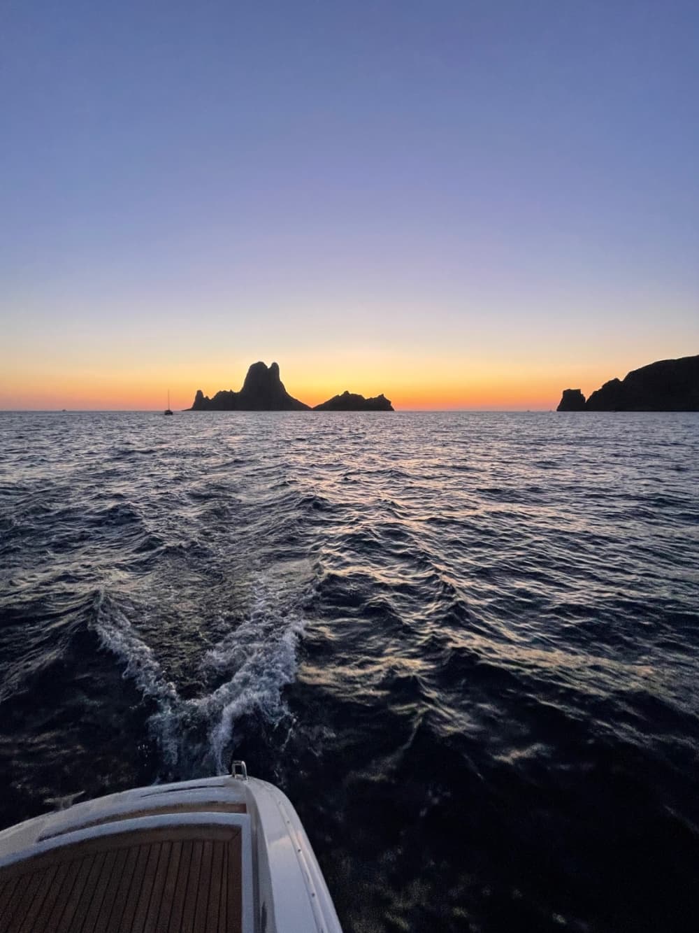 Navegando por las Baleares: De Ibiza a Formentera en un día