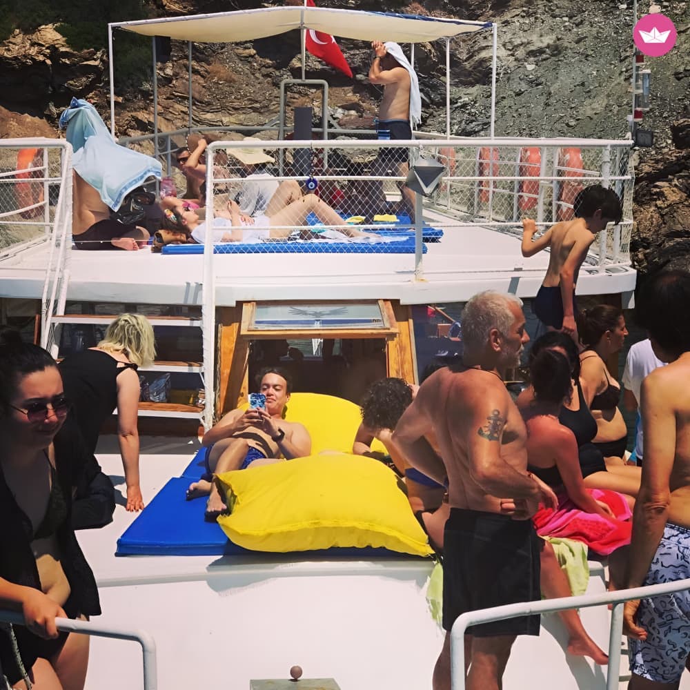 Aegean Breeze: 2-Hour Scenic Boat Escape from Setur Marinas Kusadasi