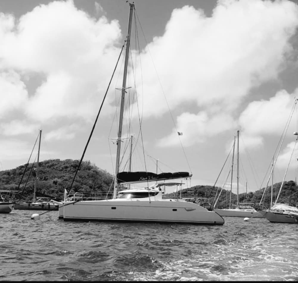 Scopri Canet-en-Roussillon a bordo di un catamarano per un'intera giornata.