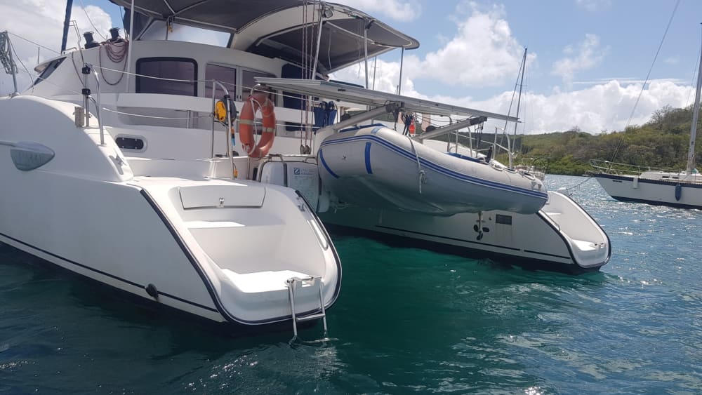 Scopri Canet-en-Roussillon a bordo di un catamarano per un'intera giornata.