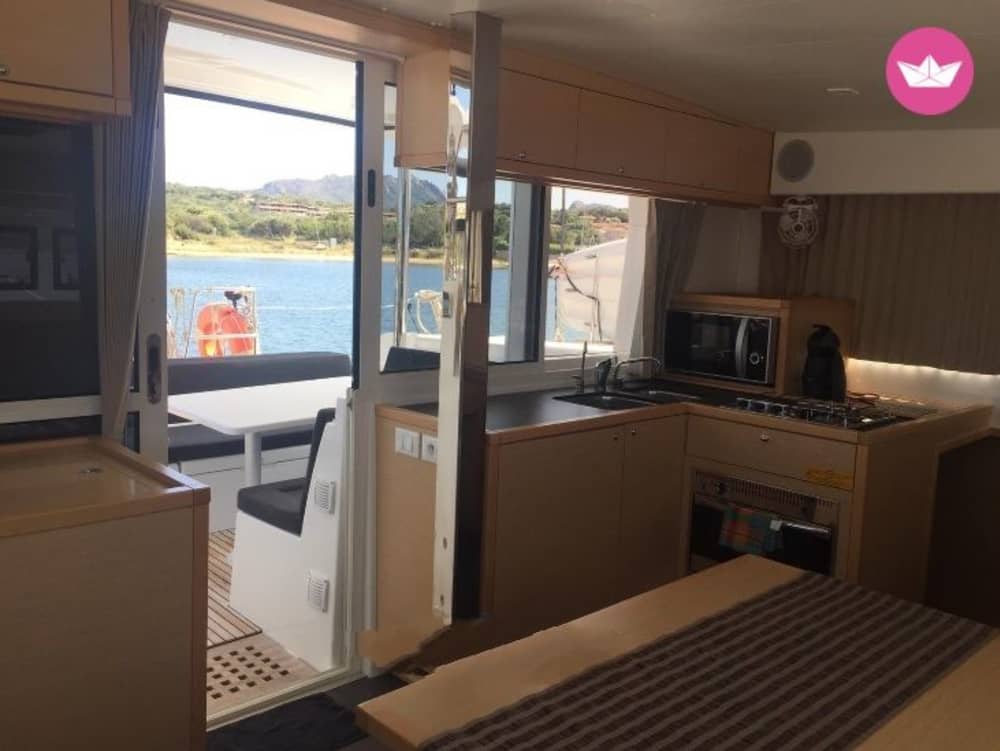 Ibiza (8 Hours) – Coastal Escape