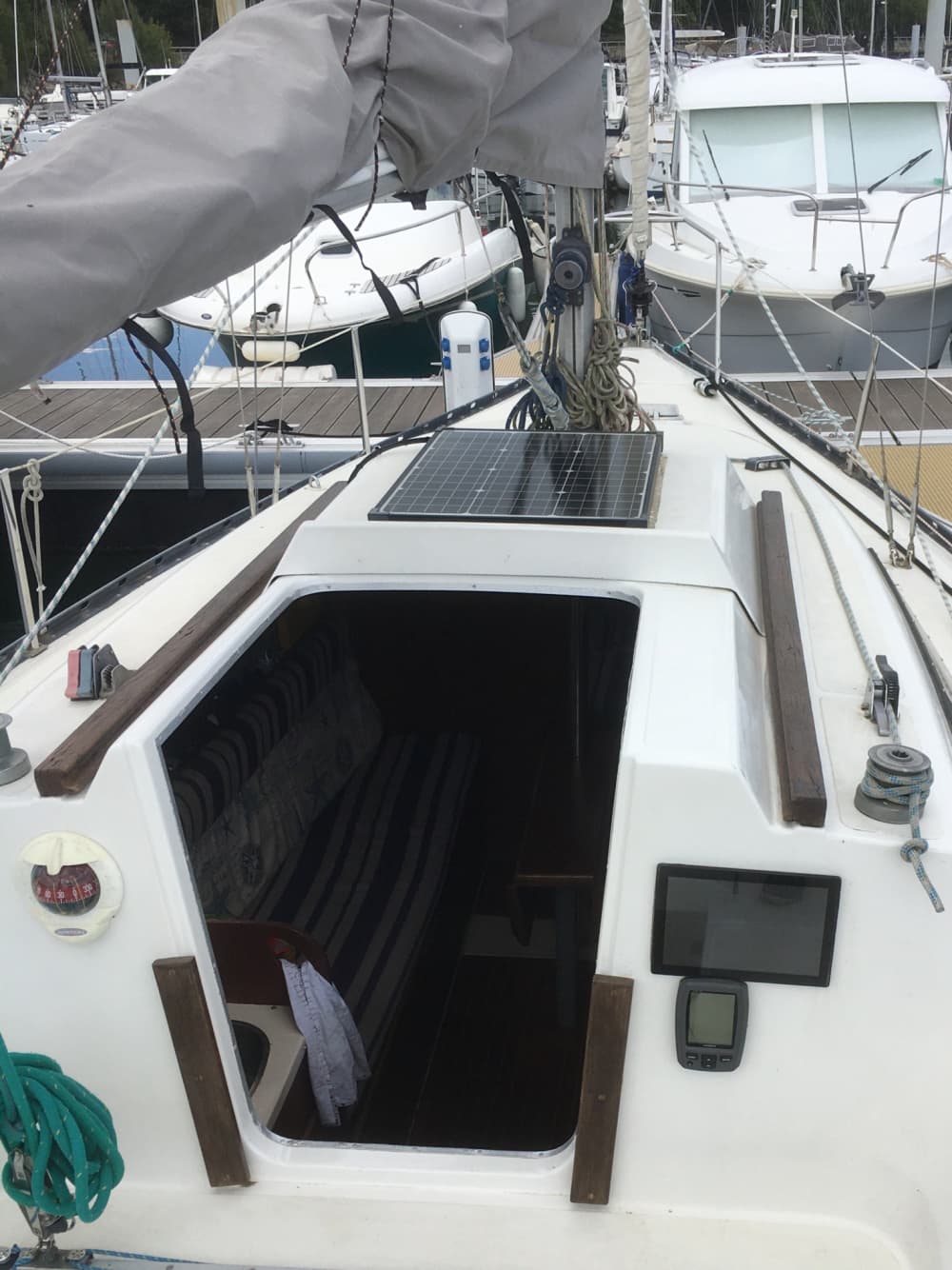 Explorez La Forêt-Fouesnant et profitez d'une journée complète de navigation à la voile.