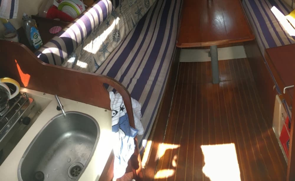 Explorez La Forêt-Fouesnant et profitez d'une journée complète de navigation à la voile.