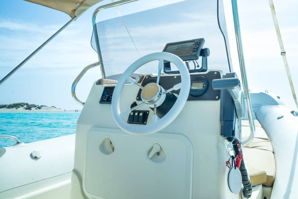 Ibiza-Küstenurlaub: Schwimmen, Entspannen und Staunen