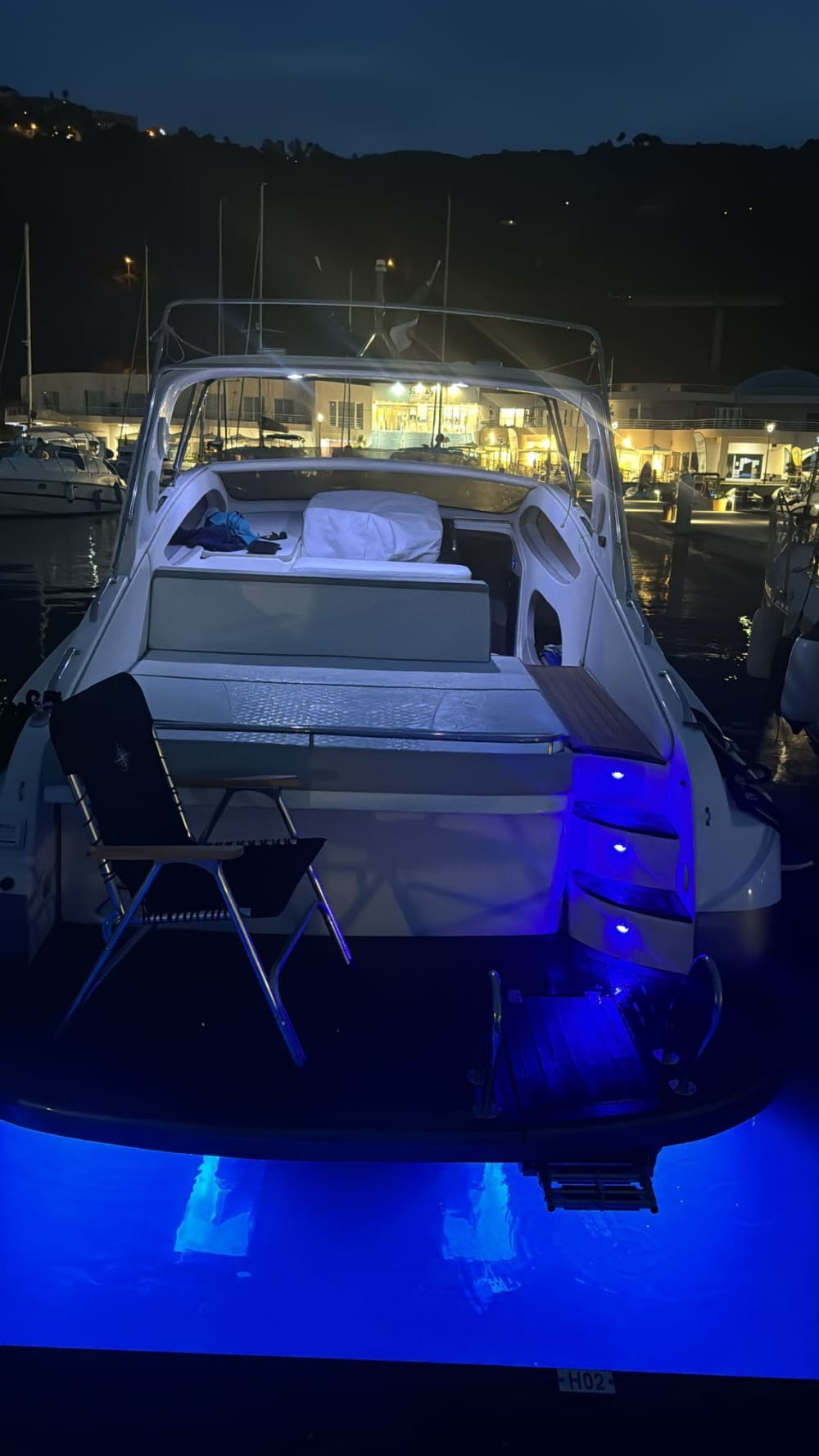 Ontdek de jachthaven van Capo d'Orlando tijdens een motorboottocht van 8,5 uur.