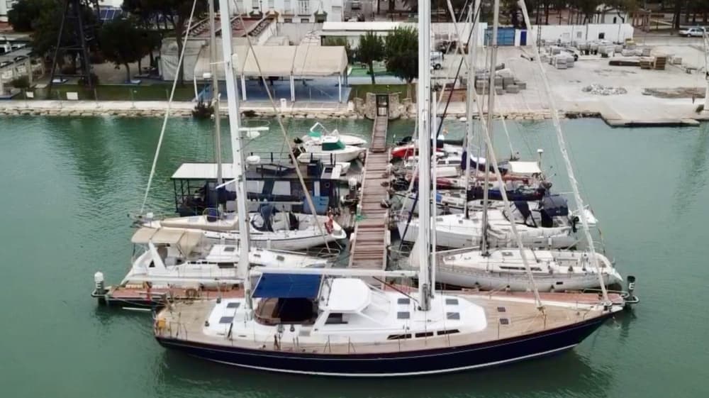 Découvrez la municipalité d'El Puerto de Santa María lors d'une excursion d'une journée en voilier.
