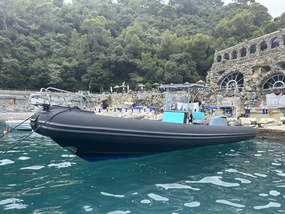 Portofino çevresinde bir gün: Motorlu tekneyle 9 saatlik keşif yolculuğunun tadını çıkarın.