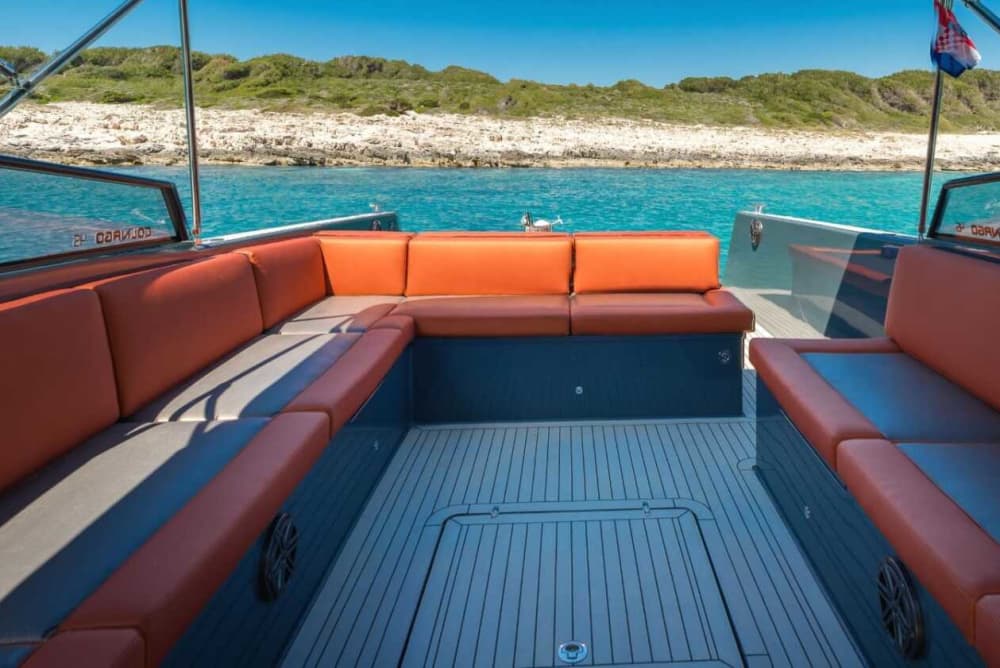 Excursion privée d'une journée complète sur l'île de Vis au départ de Hvar.