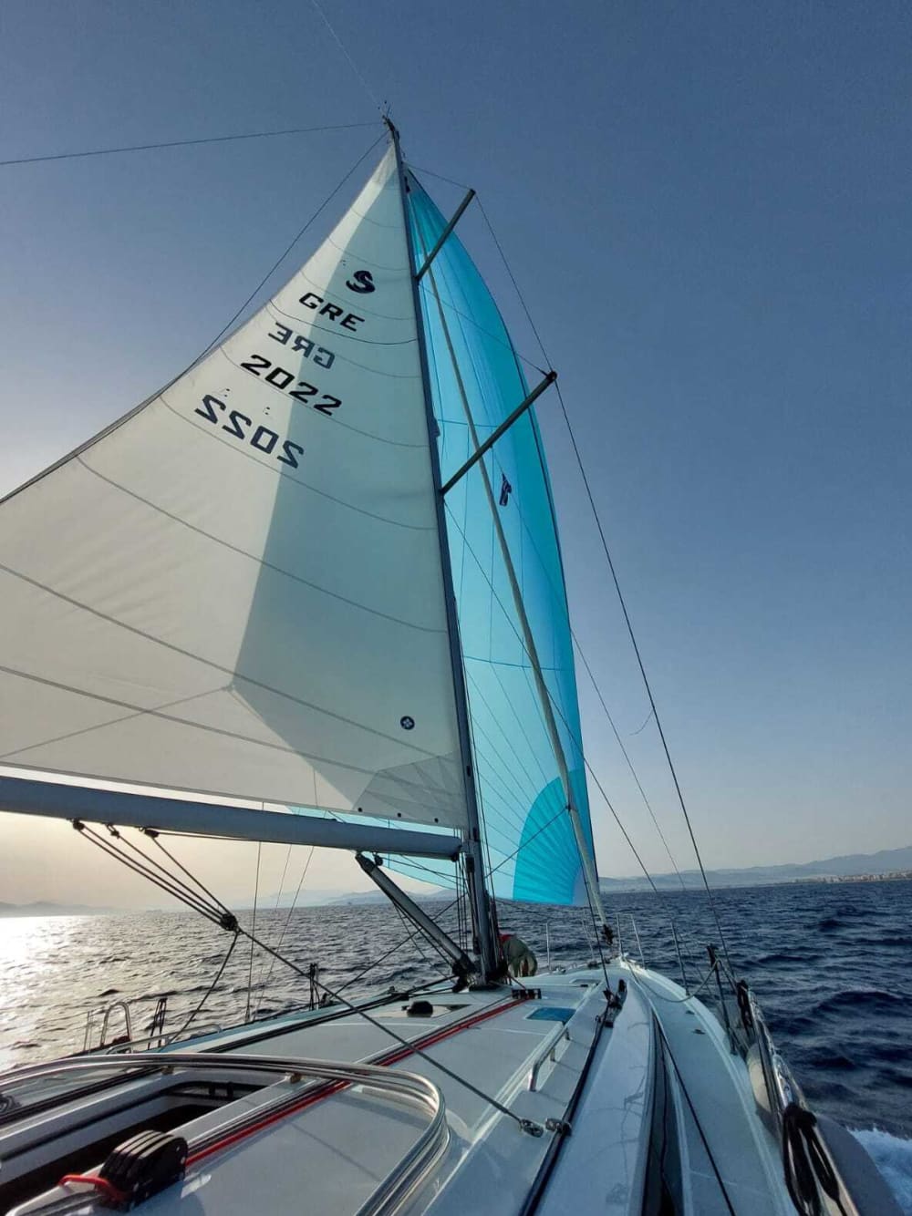 Njut av en dag till sjöss i Aten på en segelbåt