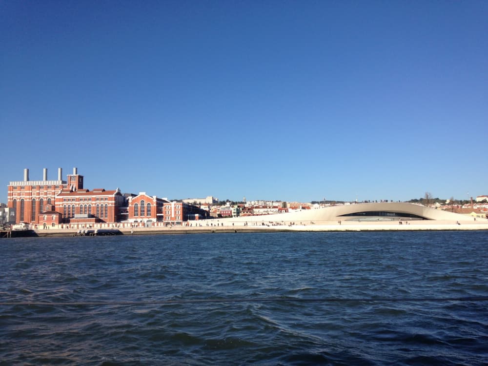Geniet van een hele dag zeilen in Lissabon.