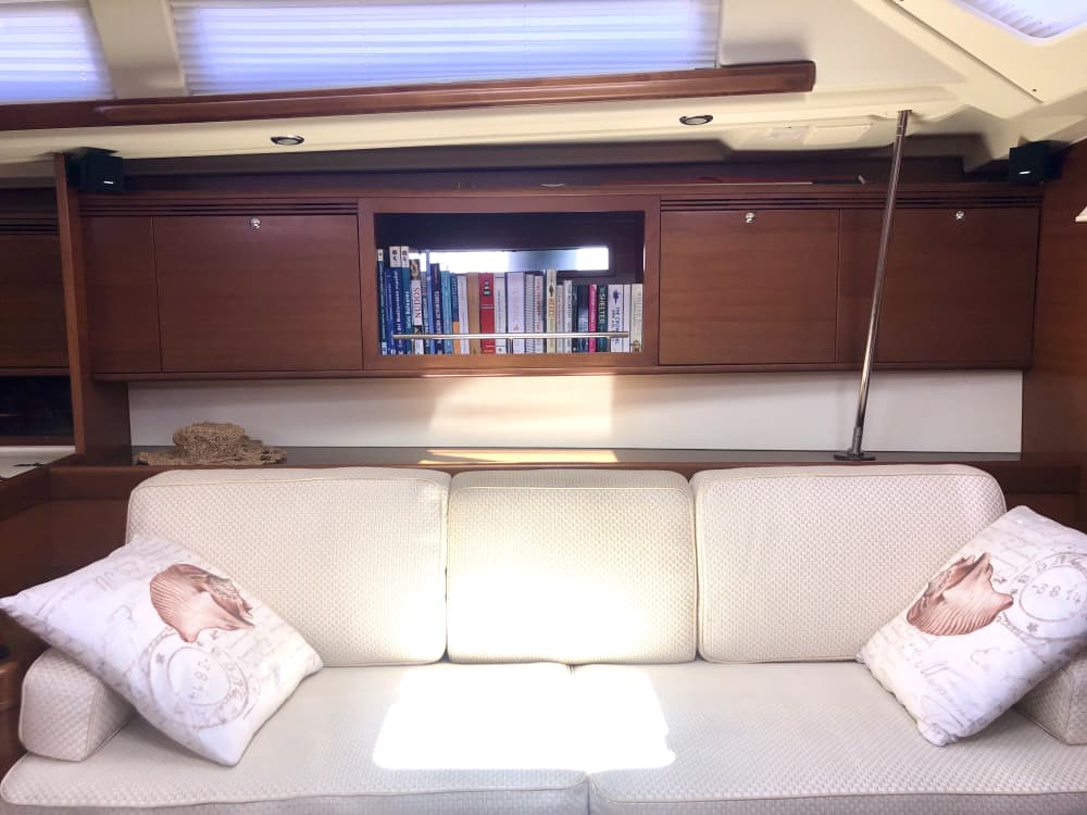 Sunset on an exclusive sailboat. Private experience in Valencia