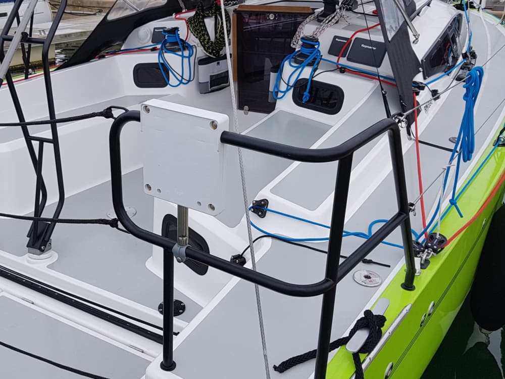 Explorez Le Lavandou et profitez d'une journée complète de navigation à voile.