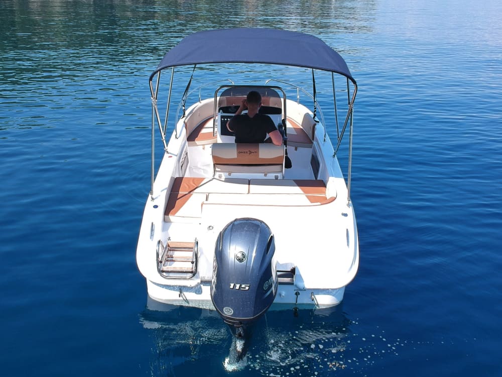 Erleben Sie einen unvergesslichen Tag in Opatija: Ihr privates Motorboot für puren Genuss