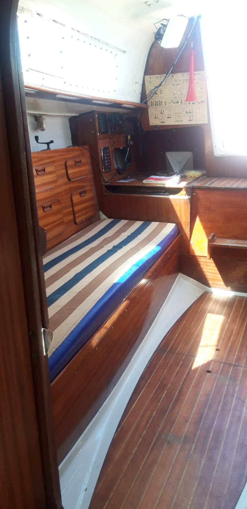 Escursione privata in barca a vela di 9 ore a Marseillan Plage