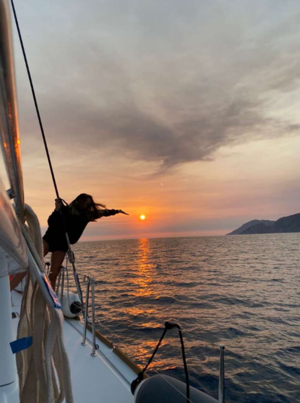 Sunset Serenity: A Romantic Catamaran Escape Around Mykonos