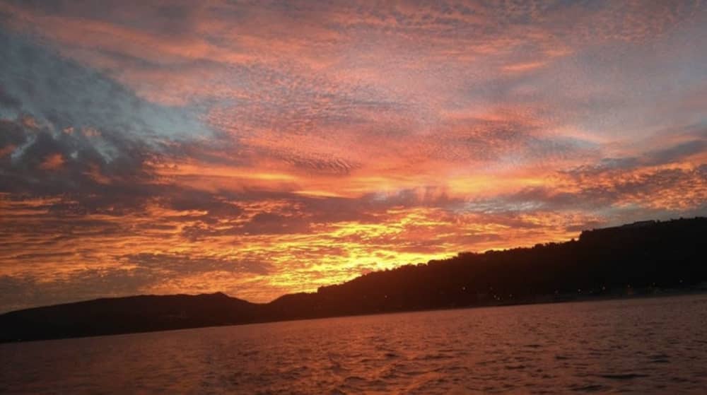 Sunset Tour – 2 hours of charm and golden light