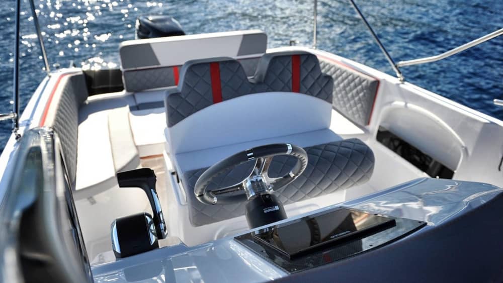 Facile fuga da Opatija: un'escursione in barca di 4 ore su un motoscafo.