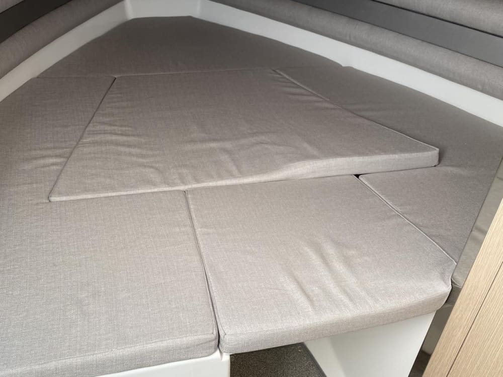 Facile fuga da Opatija: un'escursione in barca di 4 ore su un motoscafo.