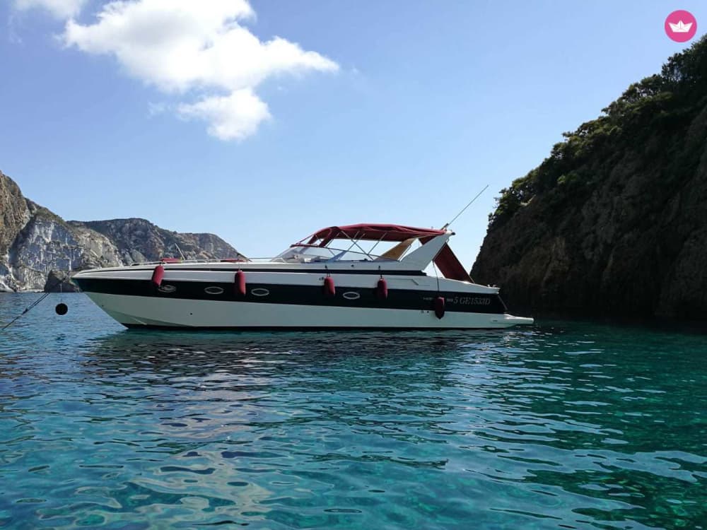 Discover Porto Badino on a full-day trip on a motorboat