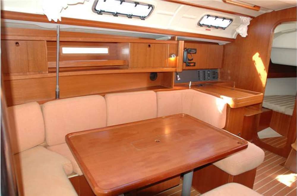 Escursione di un'intera giornata in barca a vela a Cambrils.