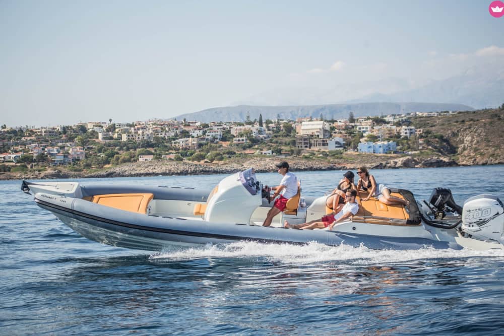 Sonnenuntergangskreuzfahrt in Chania – 2 Stunden Ruhe und malerische Aussicht