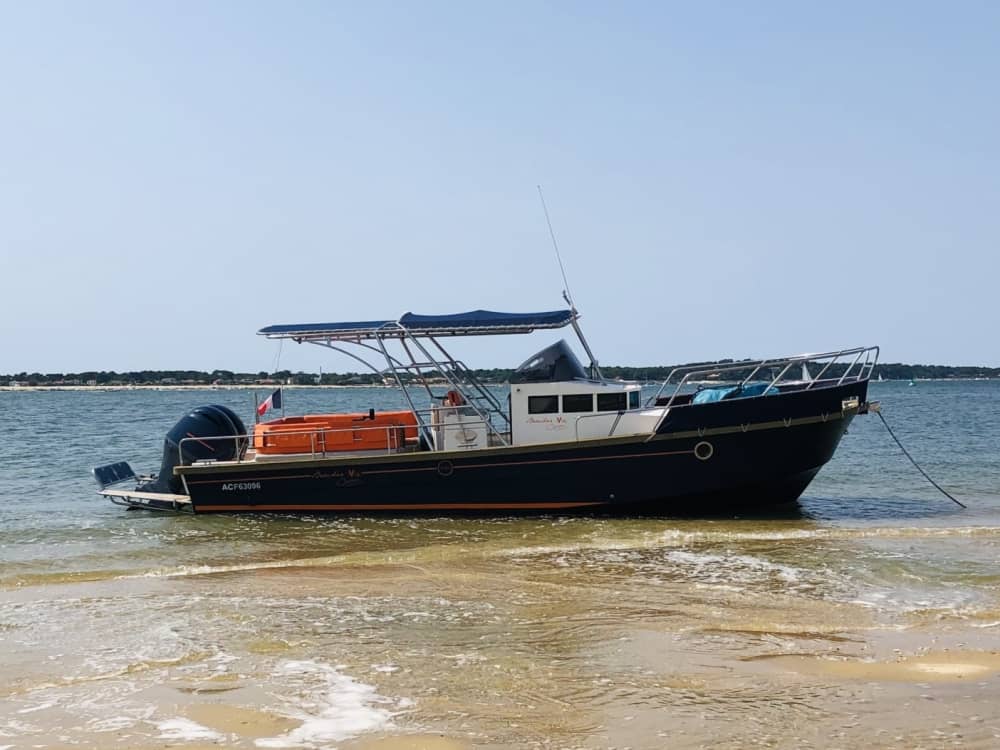 Discover La Teste-de-Buch: A full day of sun on a motorboat