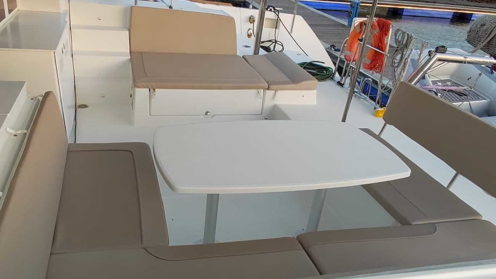 Discover Ilha de Tavira by boat