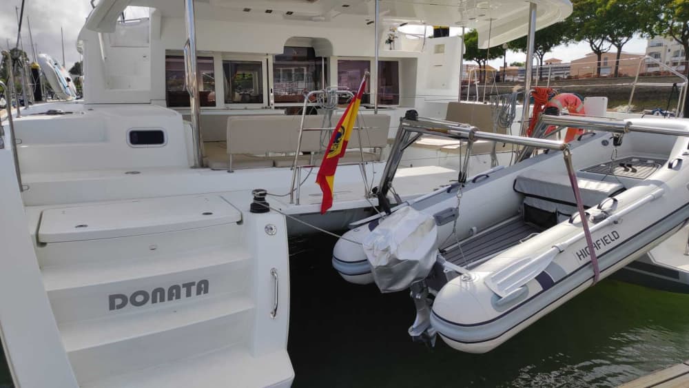 Discover Ilha de Tavira by boat