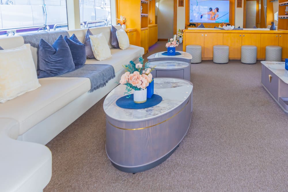 Exceptional Dubai Luxury Yacht Service | 75-Guest Capacity