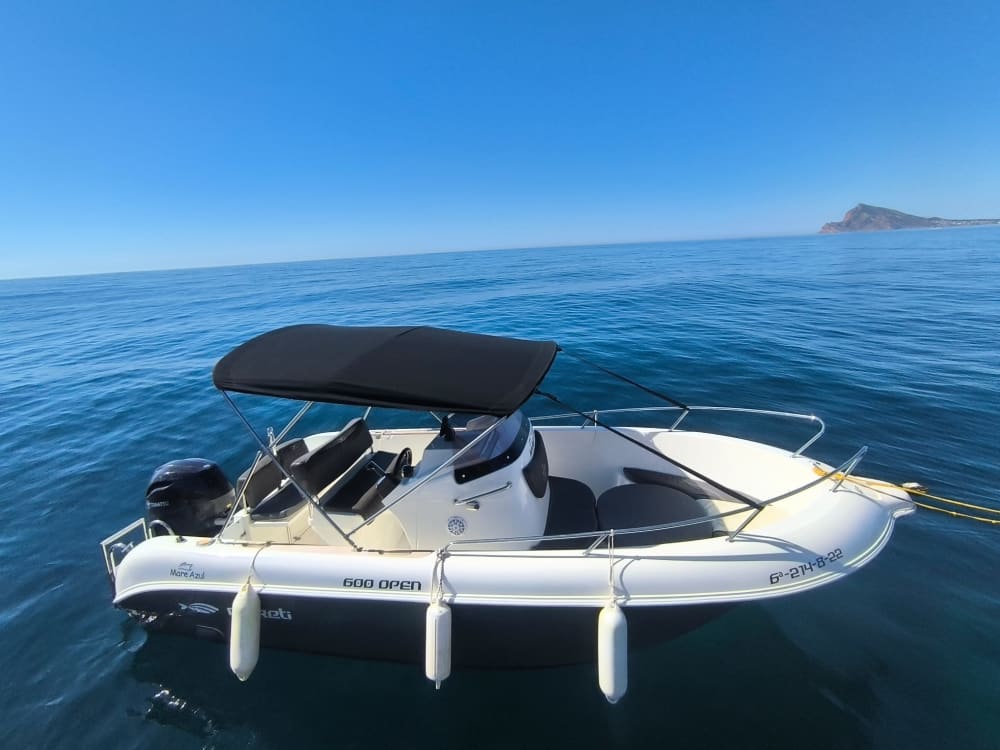Half-day boat trip in Altea on a motorboat
