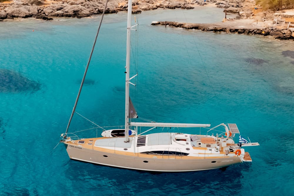 Private Sunset Trip to Dia island on a luxurious sailing yacht