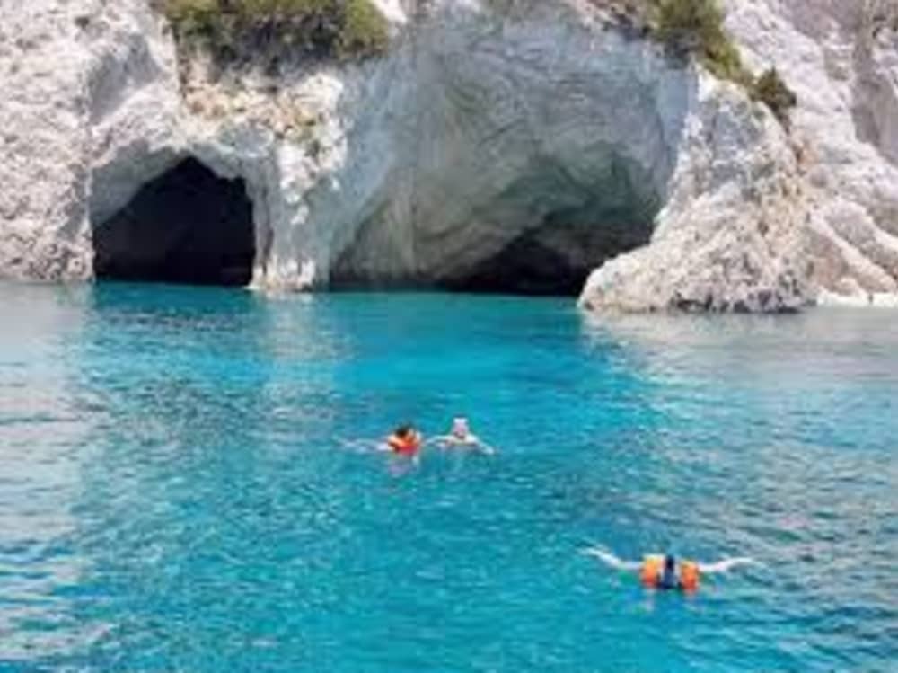 Круиз на целый день — исследуйте лучшее на юге и западе Закинфа