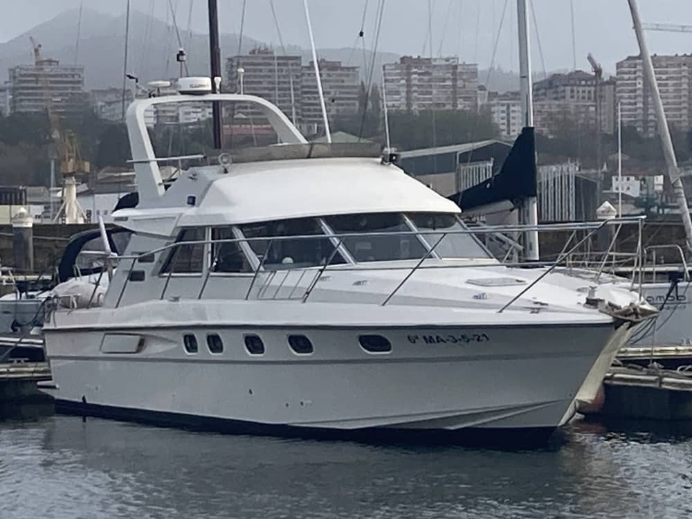 Een privé-motorboot voor een dag rond Vigo.