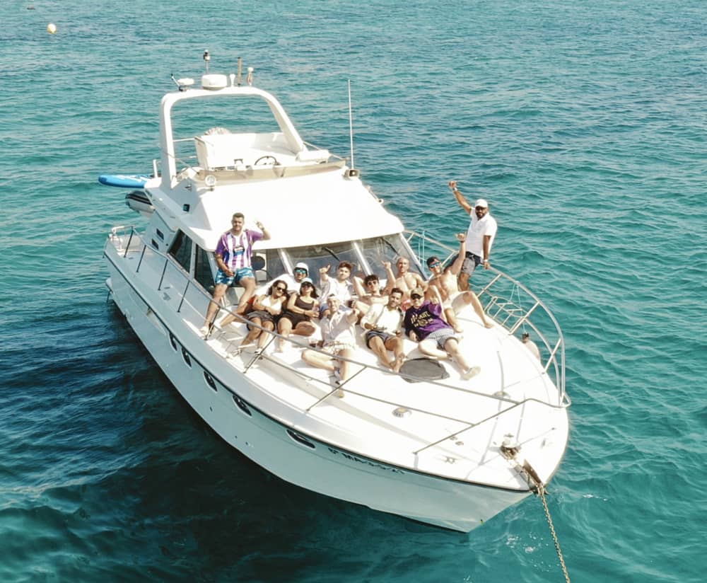 Een privé-motorboot voor een dag rond Vigo.