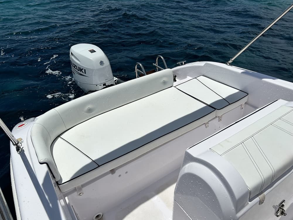 4,5 uur om Avola te ontdekken per motorboot.