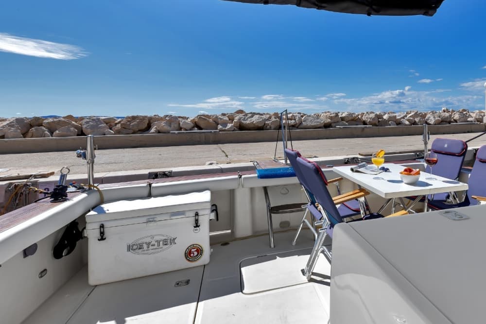Seu dia em Makarska: Alugue uma lancha para um dia inteiro de descobertas.