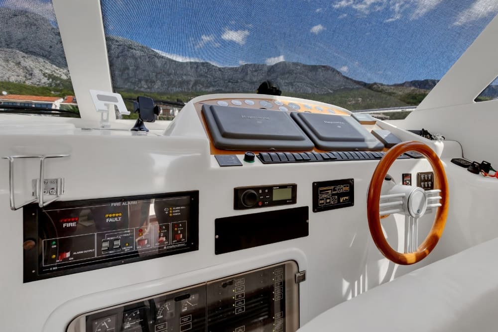 Seu dia em Makarska: Alugue uma lancha para um dia inteiro de descobertas.