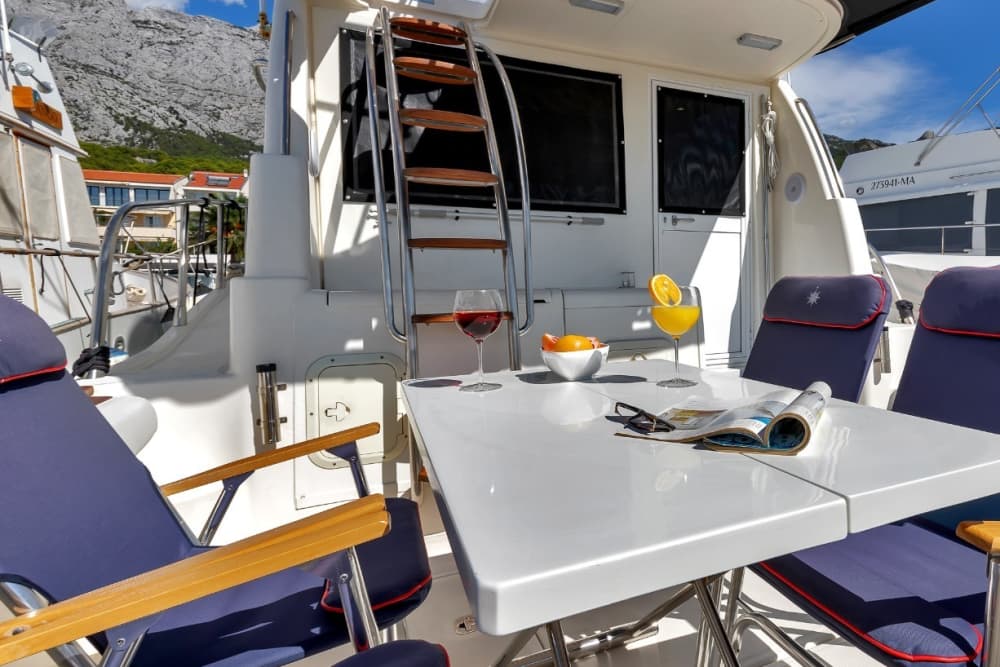 Seu dia em Makarska: Alugue uma lancha para um dia inteiro de descobertas.