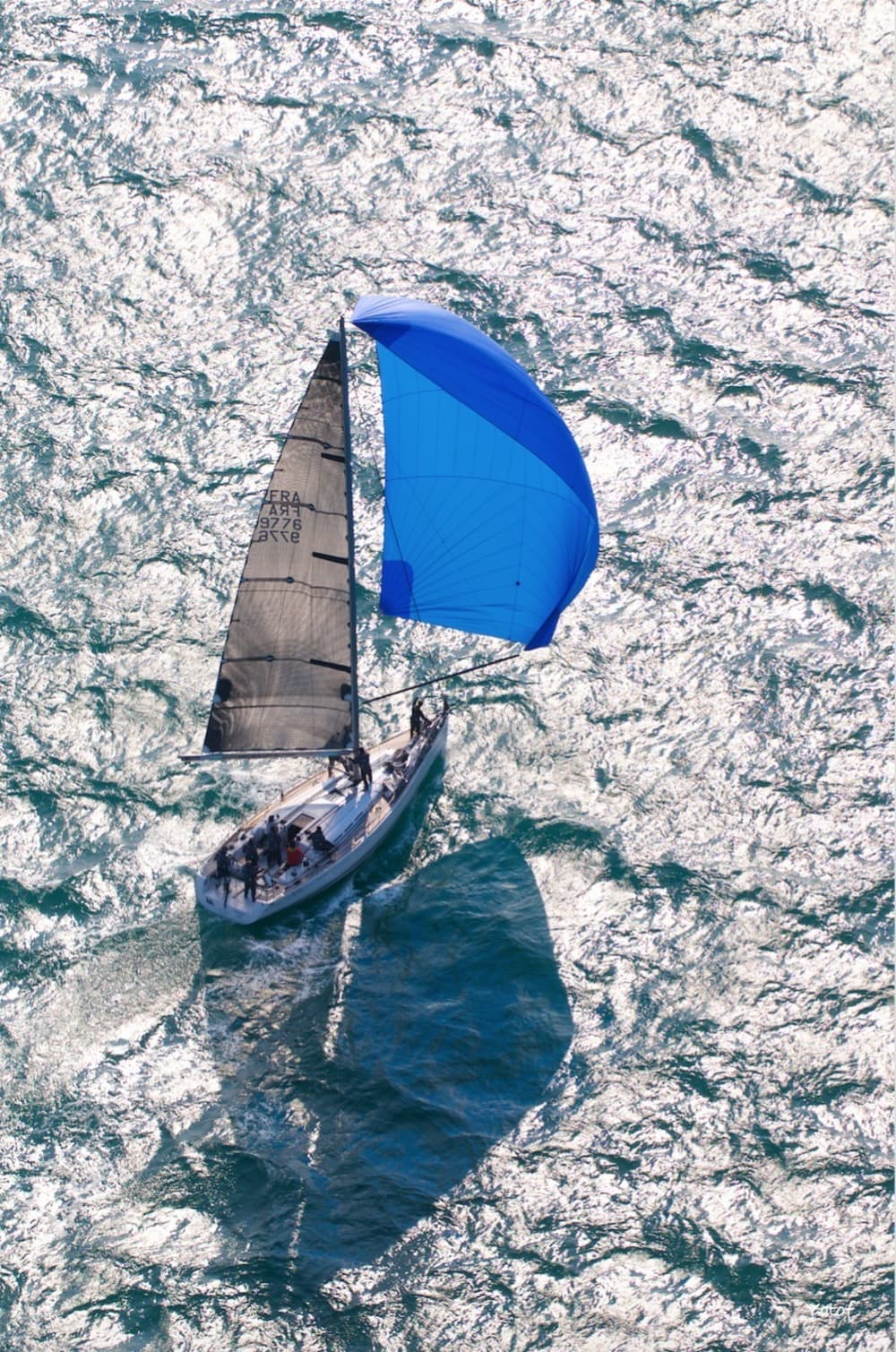 Descubre La Grande-Motte en una excursión de un día completo en velero.