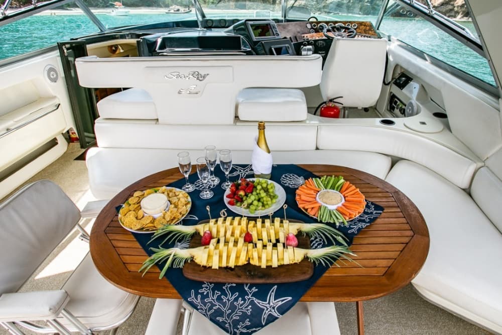 Een halve dagtocht in Playa Panama op een motorjacht.