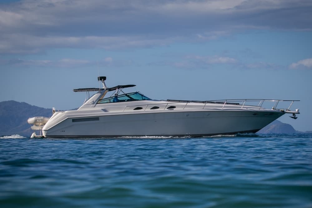 Een halve dagtocht in Playa Panama op een motorjacht.